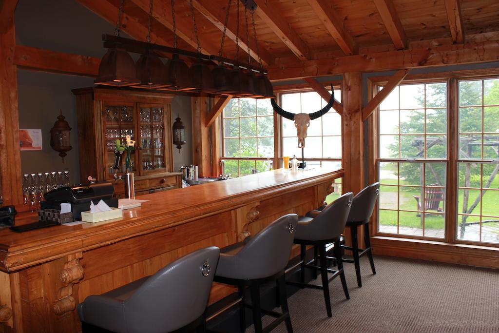 Lodge Trillium &